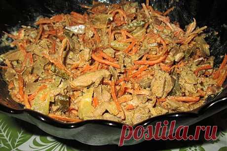 Потрясающе вкусный салатик из куриной печени, маринованных грибочков и корейской морковки! &quot;Печёночный салат&quot; Вот рецепт...