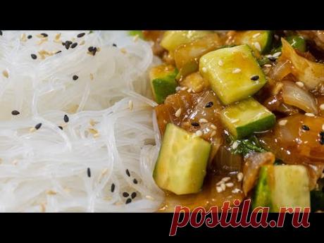 Когда лень готовить, на помощь приходит она - Фунчоза. Лапша с овощами и свининой.