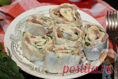 Лаваш с грибами и сыром, рецепт простой праздничной закуски Лаваш с грибами и сыром - рулет готовится быстро. Сытный и вкусный лаваш с грибами можно подать на праздничный стол или предложить домашним. Простой рецепт