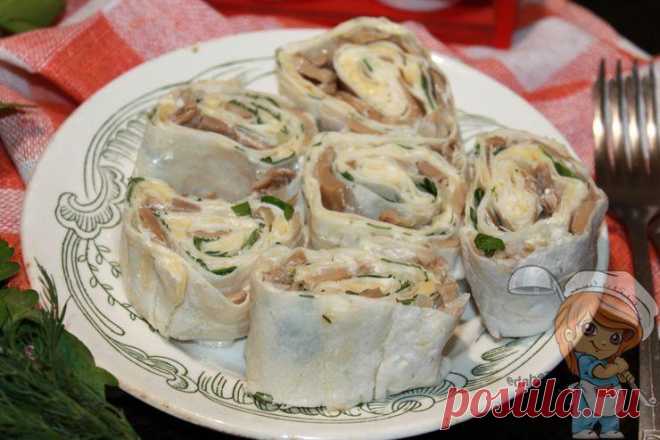 Лаваш с грибами и сыром, рецепт простой праздничной закуски Лаваш с грибами и сыром - рулет готовится быстро. Сытный и вкусный лаваш с грибами можно подать на праздничный стол или предложить домашним. Простой рецепт