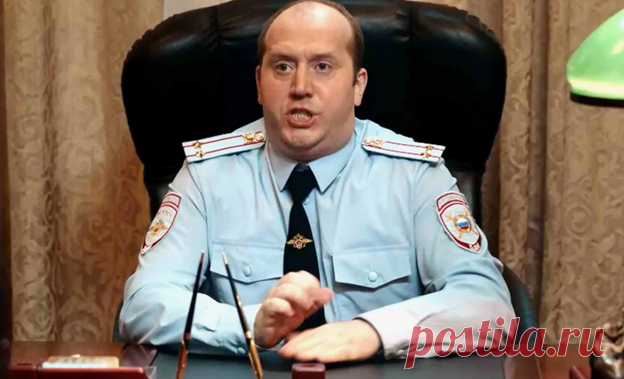 Собака влетела в кабинет подполковника с грозным лаем и стала защищать своего хозяина. Реакция подполковника удивила полицейских | Тайган | Дзен