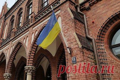 Петиция о переименовании РФ в Московию набрала на Украине необходимые подписи. Петиция, размещенная в ноябре 2022 года на сайте украинского президента Владимира Зеленского о переименовании России в Московию, набрала необходимые для ее официального рассмотрения 25 тысяч голосов. Авторы предлагают заменить название «Россия» на «Московия», «Российская Федерация» на «Московская Федерация».