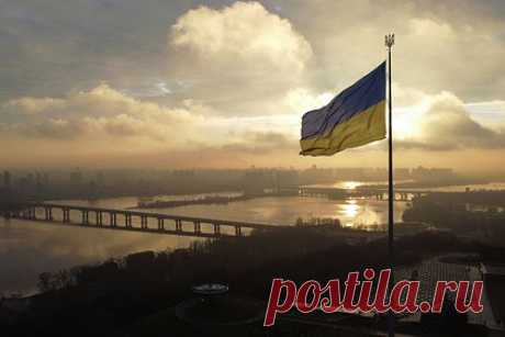 Стало известно о создании подземных военных производств на Украине. Подземные военные производства создали на Украине из-за авиаударов российских войск. Об этом заявил глава движения «Мы вместе с Россией» Владимир Рогов. По его данным, в Одесской, Николаевской, Киевской и других областях были построены подземные производства. Он уточнил, что там идет военное производство и сборка.