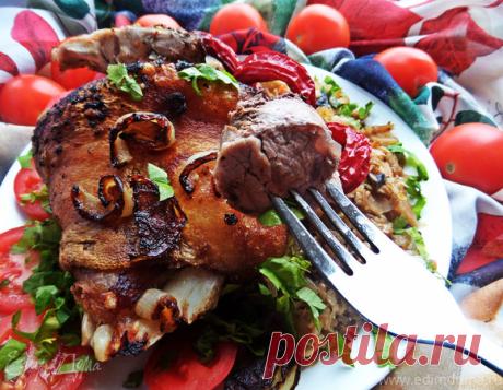 Рулька с разной капустой и грибами