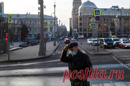 Выявлены главные особенности поведения россиян в пандемию COVID-19. «ВКонтакте» выявила семь главных особенностей поведения российских пользователей в интернете. Стало известно, что жители России заметно потеряли интерес к туризму и спортивной тематике, чаще начали искать в онлайне новые знания и знакомства, а также подсели на компьютерные игры и обмен голосовыми сообщениями.