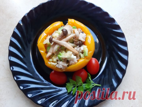 Sveika mityba pagal Vaida Kurpiene (grupė) | #pietus kepta paprika idarita su keptais svogunais, grybais, kalakutiena, ziediniu kopustu | Facebook