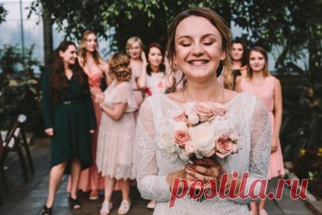 Невеста бросает букет: музыкальное сопровождение 💥 #weddywood_music