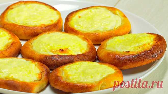Восхитительные ВАТРУШКИ С ТВОРОГОМ. Рецепт от Всегда Вкусно! Ингредиенты:* Мука - 450 г* Молоко - 300 мл* Масло сливочное - 50 г* Растительное масло - 1 ст.л.* Яйцо - 3 шт.* Творог 9%- 500 г* Ваниль - 1 г* Сахар - 3 ст.л.* Соль - 1,5 ч.л.* Дрожжи сухие - 7 г
