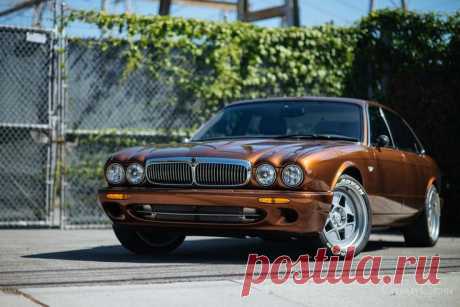Jaguar XJ