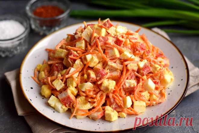 Салат с крабовыми палочками и морковью по-корейски