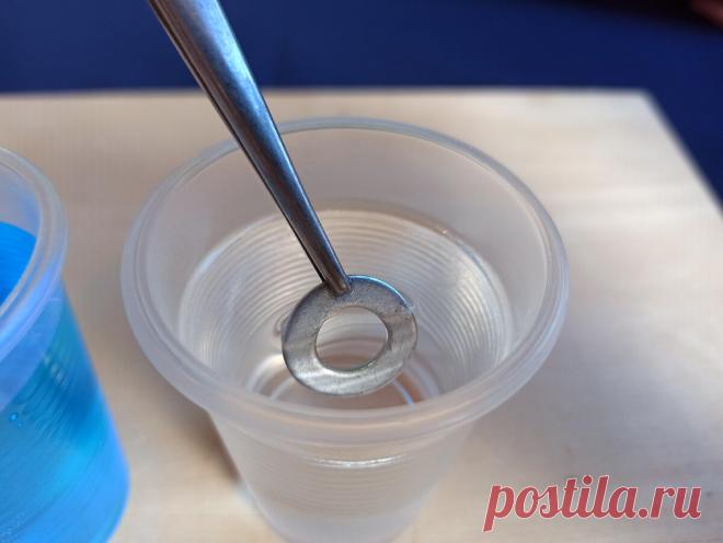 Знакомый химик показал как меднить любые металлические детали без электролиза, за несколько секунд | Сделай Самоделку | Яндекс Дзен