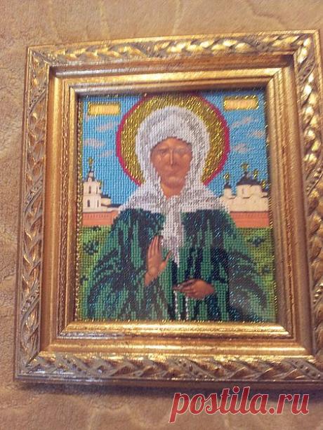 Икона "Святая Матрона Московская" вышита ювелирным бисером