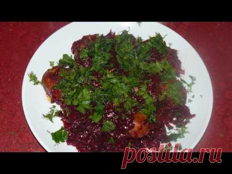 Полезная курочка. Рецепт куриных голеней со свеклой.