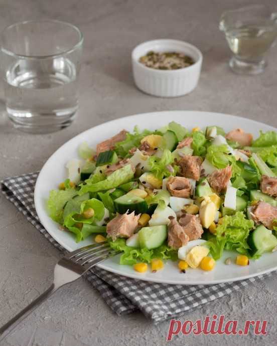 Cалат с горбушей и кукурузой