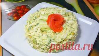 Салат с капустой, яйцом, огурцом и зелёным горошком. Пошаговый рецепт вкусного и быстрого салата — Кулинарная книга - рецепты с фото