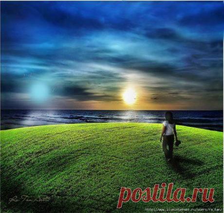 Конечно,  встретить человека - это подарок судьбы. Но люди не встречаются - они обретают друг-друга. Обретают мало-помалу, как потерявшийся в детстве ребёнок по одному отыскивает разбросанных по свету родных.
    Если бы люди тратили чуть больше сил на то, чтобы искать и открывать то, что их объединяет, а не умножать то, что их разъединяет - быть может, всем нам удалось бы жить в мире.
                          (Антуан де Сент-Экзюпери)