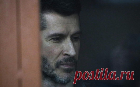 ФСИН ответила на слова адвоката о тяжелой болезни Магомедова. Адвокат Магомедова утверждал, что у осужденного высокая температура, кашель и насморк. По словам юриста, состояние здоровья его подзащитного мешает его этапировать