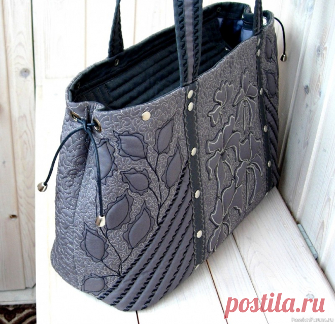 Сумка для сестры) | Шьем аксессуары Приветствую всех) Сшила сумку для сестры - размеры были заявлены 25х35х14, ручки 50. Стежка на ткани Дюспо двух цветов (первый раз стегала на ней и прямо влюбилась в эту ткань,так она себя хорошо ведет при стежке)Стежка на поролоне 5 мм, на лицевой вставке на двух слоях для объема)...