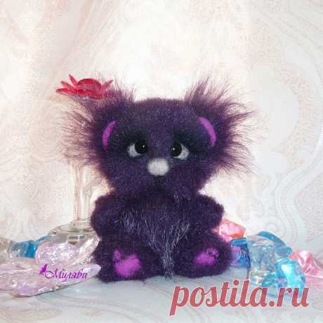 АВТОРСКИЕ КУКЛЫ И ТЕДДИ 👸🐘 в Instagram: «Дом нашел. Мишутка, мое фиолетовое тискальное чудо, 11 см счастья. Набит опилками и минеральным гранулятом. Сам стоит и сидит. Головка на…»
