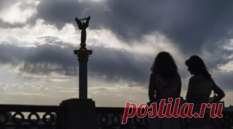 Во Львове в военкомат увезли двух медицинских физиков, которые шли на работу. Во Львове сотрудники военкомата схватили по дороге на работу двух медицинских физиков Первого медицинского объединения, сообщает «СТРАНА.ua». Как утверждается, после этого работа центра остановилась, из-за чего больные раком дети не смогли пройти облучение. Читать далее