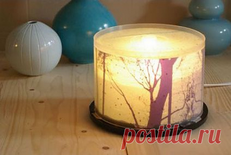 Светильник из коробки для хранения CD дисков