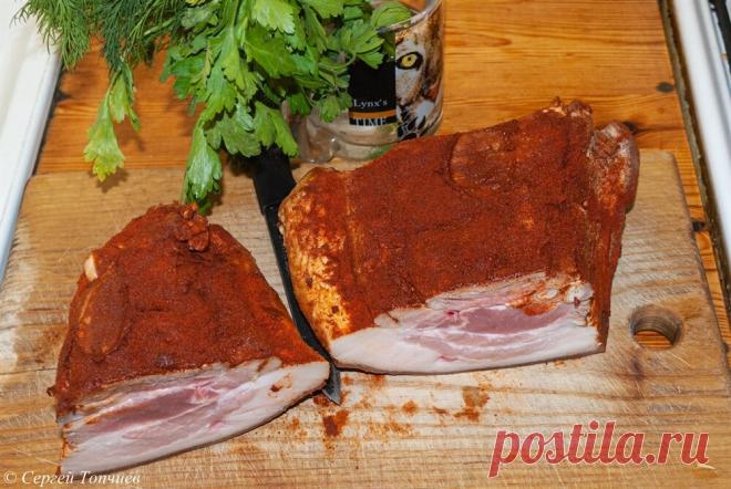 Варено-копченная грудинка по-венгерски без коптильни. Практически по-современному. | Удивляться разрешено | Яндекс Дзен