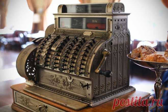 «Неподкупный кассир»: история первого кассового аппарата | Чёрт побери