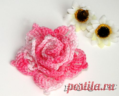 Красивый цветок крючком