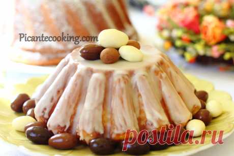 Розкішна паска (Babka luksusowa) Надзвичайно пухка, розкішна, в міру солодка великодня паска або ж бабка на жовтках, з цукатами, за польською рецептурою.