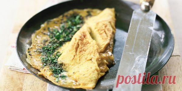 10 идей омлетов на завтрак..