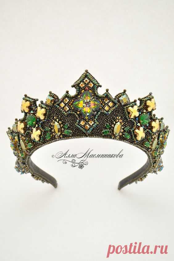 (8) Купить Тиара Guinevere с кристаллами Swarovski - разноцветный, тиара, венец, кокошник, бронза, зеленый | Головные уборы