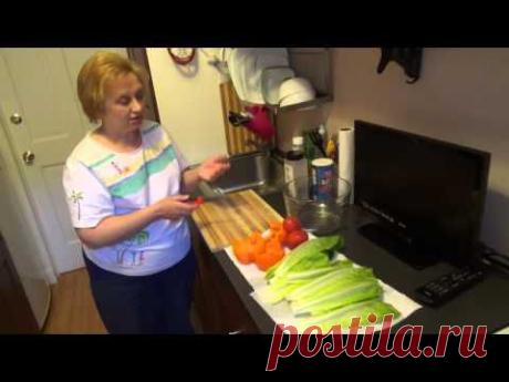 Вкуснейшая курица в духовке (5 видео-рецептов)