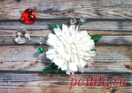 Купить Заколка для волос цветы из фоамирана Белая хризантема - ярко-красный, гребень для прически