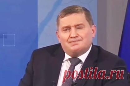 Российский губернатор выругался матом во время прямой линии с гражданами. Глава Волгоградской области Андрей Бочаров выругался матом во время прямой линии с жителями региона. Говоря о транспортной доступности острова Сарпинский, губернатор дал понять, что для него с мэром Волгограда это не проблема. «***, понятно, как ее решать», — высказался Бочаров.