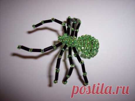 Паучки из бисера