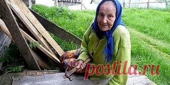 Сказка о жизни пенсионеров. 

Царь с царицей за столом, 
Свита царская при нём... 
Разговор завёл премьер: 
