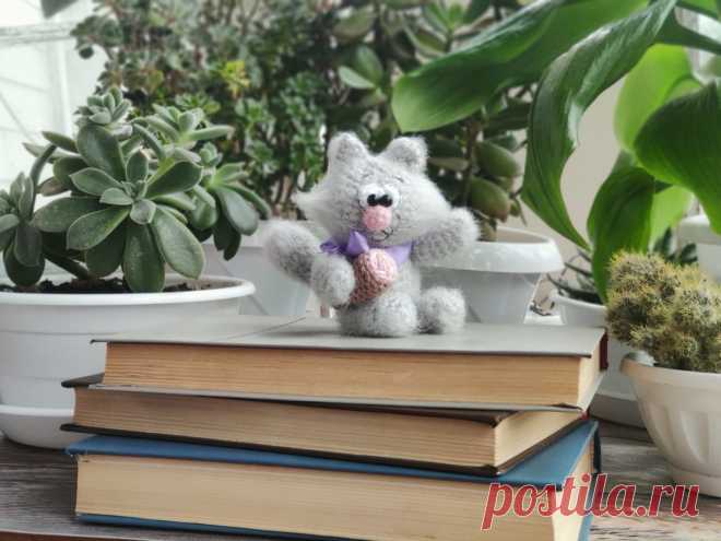 Бесплатное описание амигуруми мастер-класс крючком магнит кот-воришка