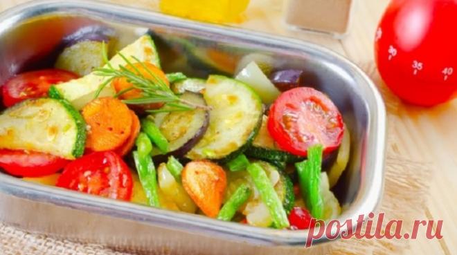 Рецепты запеченных овощей - ПУТЕШЕСТВУЙ ПО САЙТУ. Конец лета дарит каждой хозяйке богатое изобилие овощей на кухне. Но иногда так катастрофически не хватает времени на длительную готовку или хитроумные рецепты! На выручку приходят запеченные овощи, рецепт которых не требует особых навыков кулинара. Добиться мягкой серединки и хрустящей корочки можно, используя различные маленькие хитрости. Образованию золотистого покрова способствует …