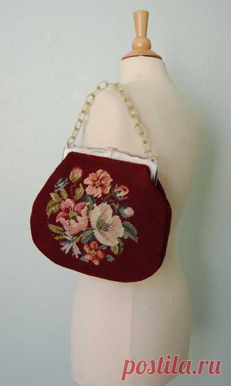 1950s Needlepoint Handbag with Plastic Frame and Handle Great for Spring…