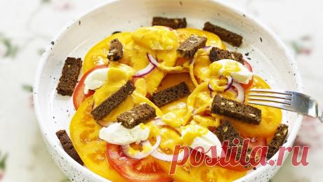 Деревенский салат Панцанелла - знаменитый итальянский салат с помидорами Итальянская кухня - это всегда очень вкусно. Если у вас есть дома помидоры и хлеб, то готовьте этот Деревенский Салат Панцанелла. Итальянский салат - настоящая вкуснятина!СМОТРИТЕ ТАКЖЕ:  ▶ Салаты рецепты ▶ Итальянская кухня рецепты Ингредиенты:  Помидоры - 2 шт. Лук красный - 1/2 шт....