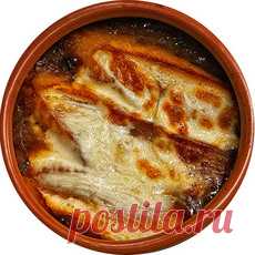 Луковый суп Разделываем курицу. Готовим куриный бульон.