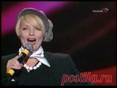 Лайма Вайкуле-Джазовой походкой 2003г.