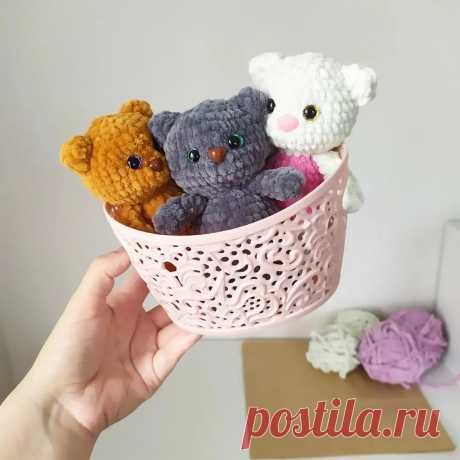 PDF Котёнок крючком. FREE crochet pattern; Аmigurumi animal patterns. Амигуруми схемы и описания на русском. Вязаные игрушки и поделки своими руками #amimore - плюшевый котик, маленький котёнок из плюшевой пряжи, кот, кошечка, кошка.