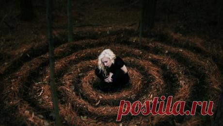 Что не одобряет высшая энергия в осознающих
Законы постижения энергии на порядок тоньше той, к которой мы привыкли — для нас считаются высшими силами Мы настолько примитивны, что иногда прикасаясь к ним, надумываем целые уровни, а по сути это только их земля под ногами Иной способ форм и наполнений У каждого эзотерика есть свои запреты, нарушать которые нежелательно Это «Нежелательно» — для […]
Читай дальше на сайте. Жми подробнее ➡