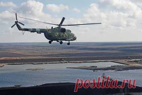 ВКС России уничтожили украинский вертолет Ми-8 в ДНР. Российские военные уничтожили украинский вертолет Ми-8 в ДНР. Об этом в субботу, 3 декабря, заявил официальный представитель Минобороны генерал-лейтенант Игорь Конашенков. По его данным, вертолет был сбит истребительной авиацией ВКС России в районе села Селидово в ДНР.