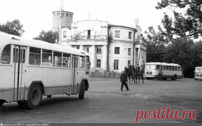 Фотография - Кузьминки. Конечная автобуса №29 - Фотографии старой Москвы
