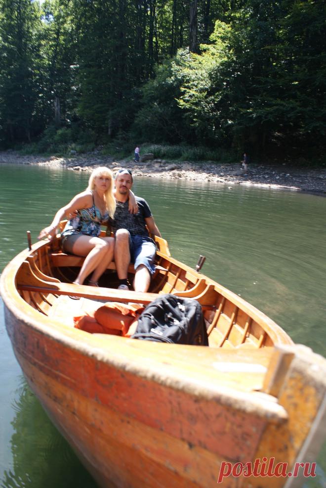 черногория.горное озеро