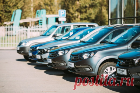 Vesta в квадрате. В РФ возобновили выпуск бюджетной LADA в две смены. Увеличение выпуска позволит российскому автогиганту укрепить позиции на авторынке.