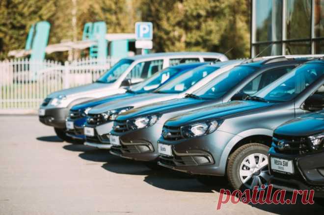Vesta в квадрате. В РФ возобновили выпуск бюджетной LADA в две смены. Увеличение выпуска позволит российскому автогиганту укрепить позиции на авторынке.