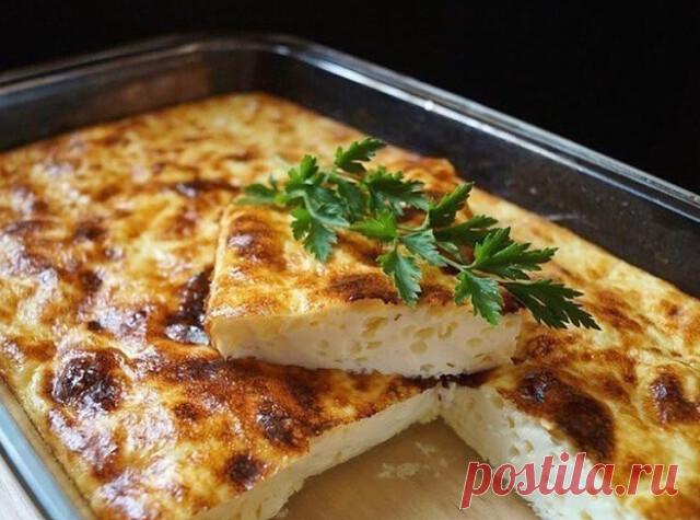 МЛЕТ КАК В ДЕТСТВЕ

ИНГРЕДИЕНТЫ:  Яйцо 6 шт.  Молоко 300 мл.  Соль 0,5 ч.л.  Масло сливочное для смазывания формы
ПРИГОТОВЛЕНИЕ:
Яйца разбиваем в чашку.Вливаем молоко.Солим по вкусу.Перемешиваем венчиком. Взбивать массу не нужно, достаточно просто хорошо перемешать.Форму хорошо смазываем сливочным маслом. У меня размер формы 18 х 27 см. Высота вашего омлета будет зависеть от размера вашей формы. Чем меньше форма, тем выше омлет.Вливаем омлетную смесь в форму и отправляе...